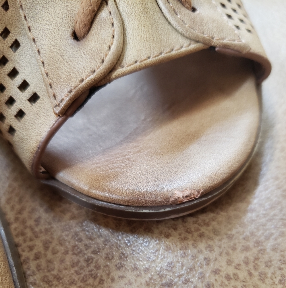 Block Heels - Picture 5 of 5